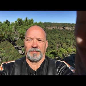 Meet your Posher, Troy